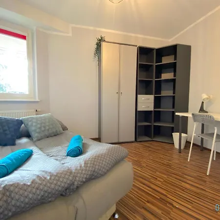 Umbrella - 10 Min To Old Town Gdansk,pkp & Shopping Mall Homestay Gdansk