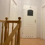 Umbrella - 10 Min To Old Town Gdansk,pkp & Shopping Mall Проживание в семье Гданьск